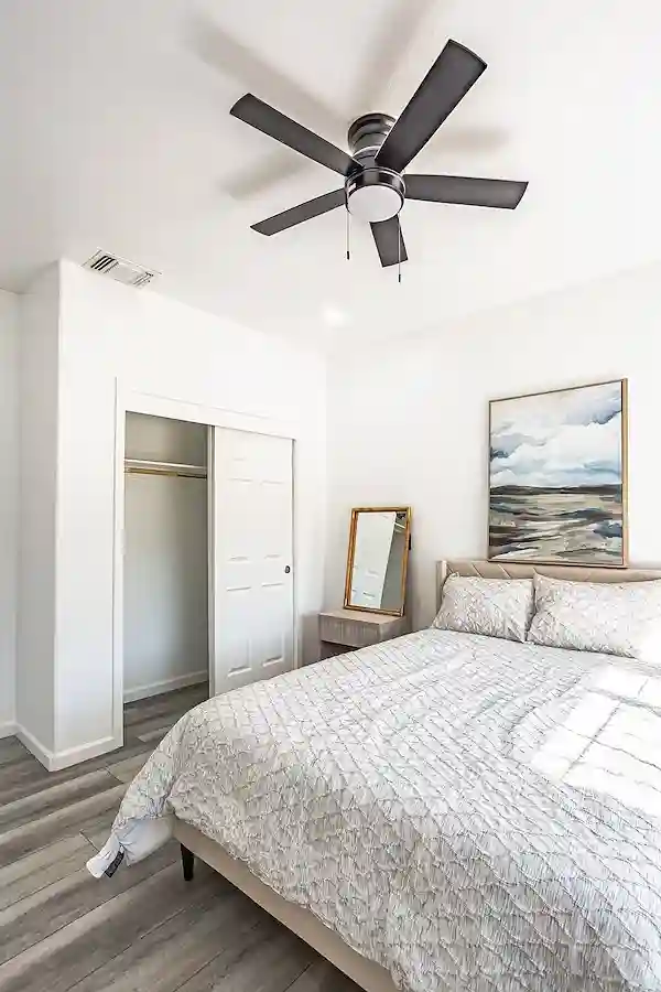 Furnished Private Room w/Utilities