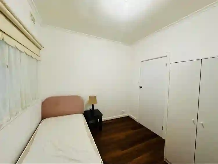 Room for rent in Reservoir