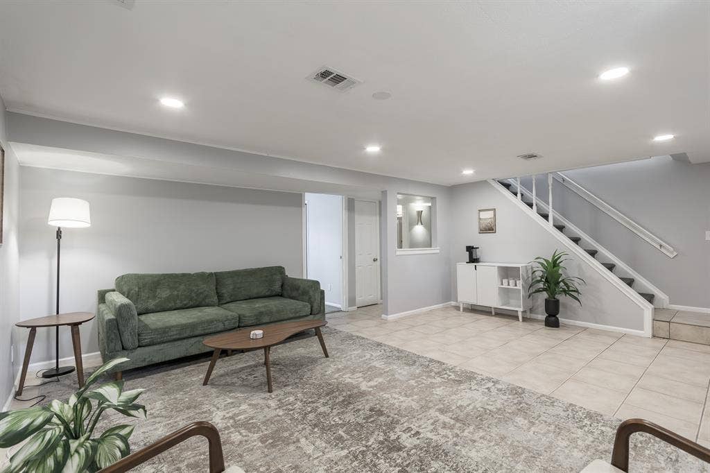 Shaw Heights Basement Bedroom