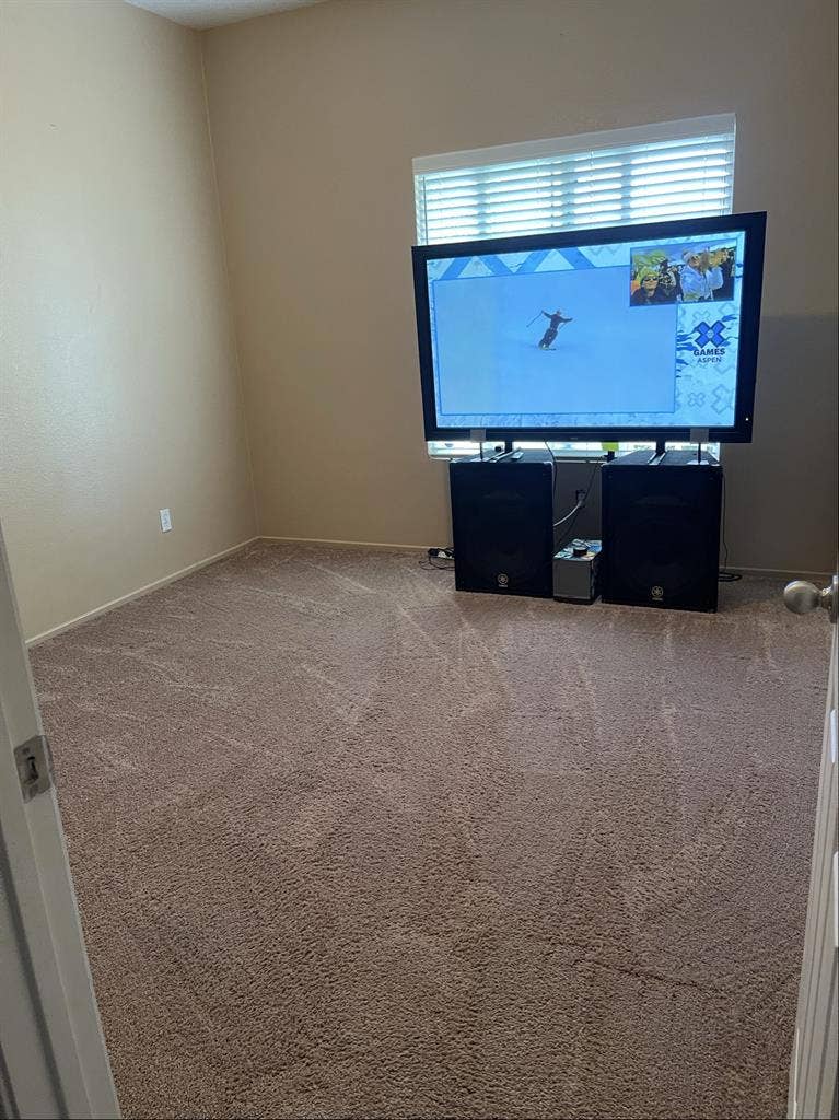 1 Bedroom & 1 Bathroom for Rent