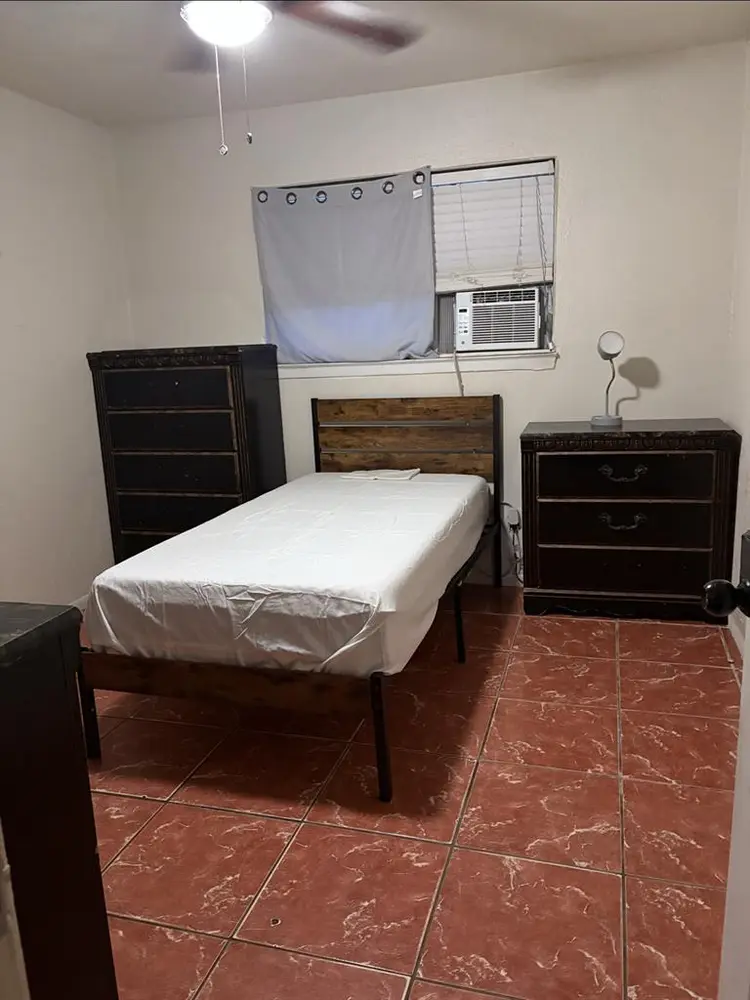 Rooms for rent
