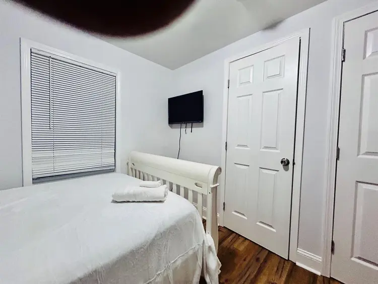 Four Oaks Room