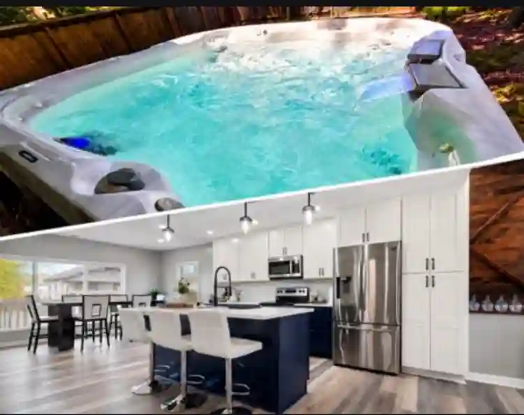 Master w/ Private Bath and Balcony