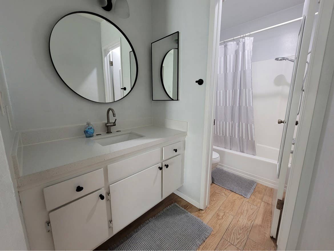 Furnished room in Inglewood