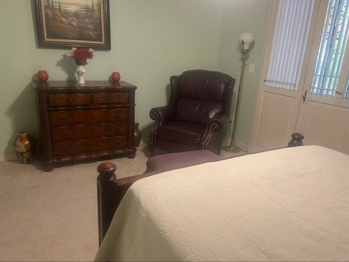 Beautifully Decorated One Bedroom