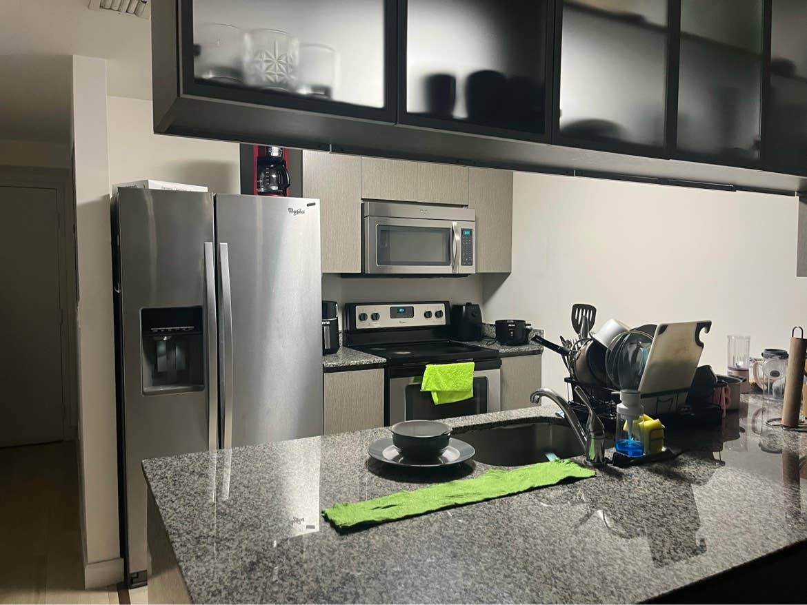 Habitación privada disponible 1 Nov