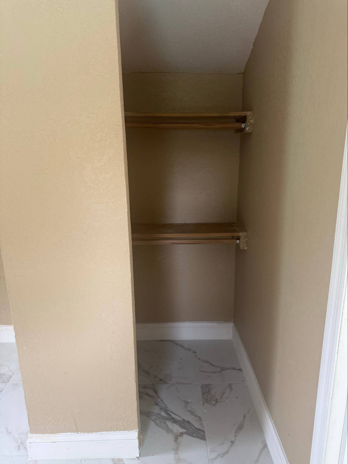 Beautifully renovated efficiency