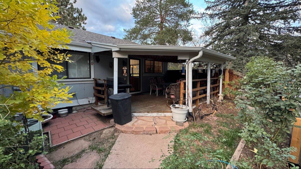 Beautiful RanchStyle End Unit