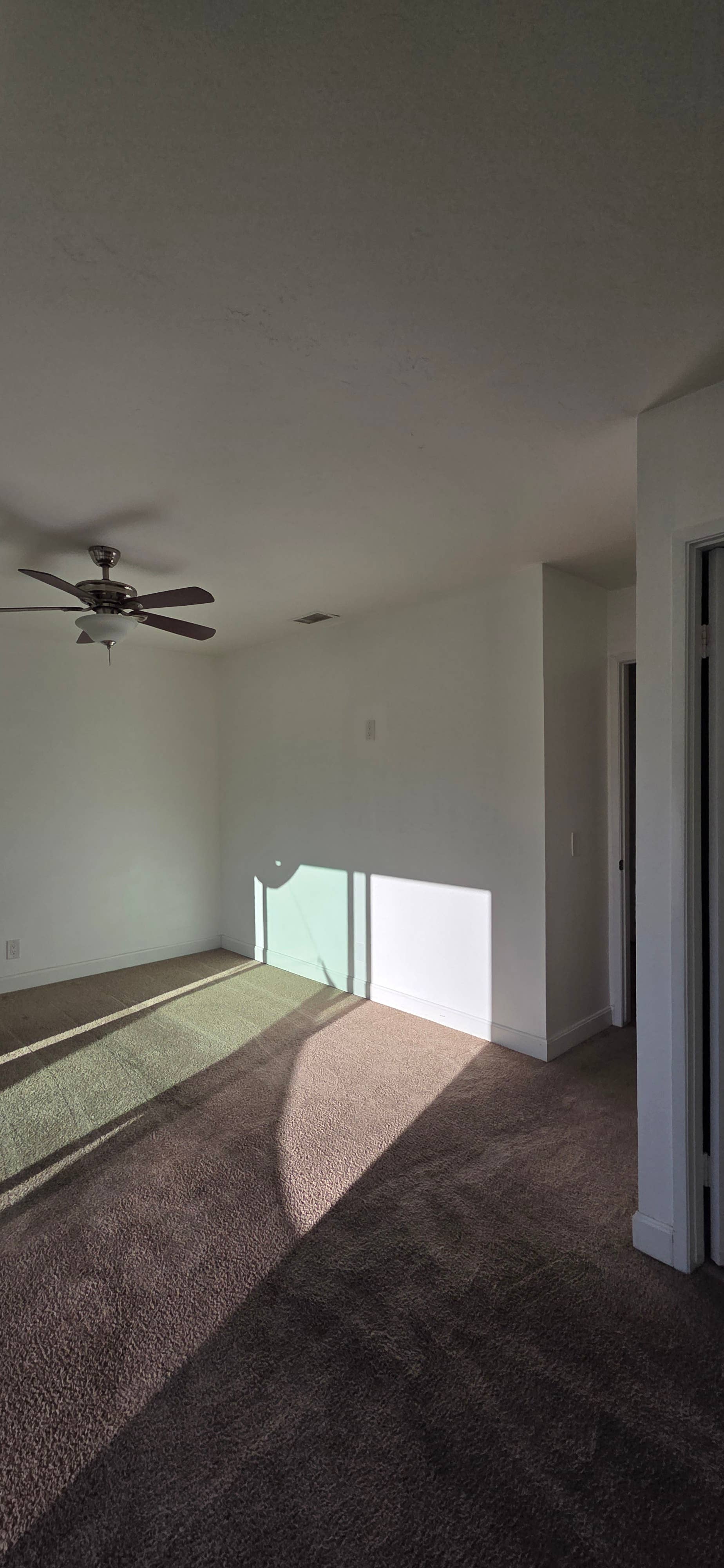Master Bedroom w/ Private Bathroom