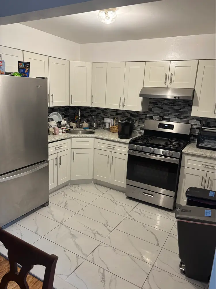 Mid size room for rent
