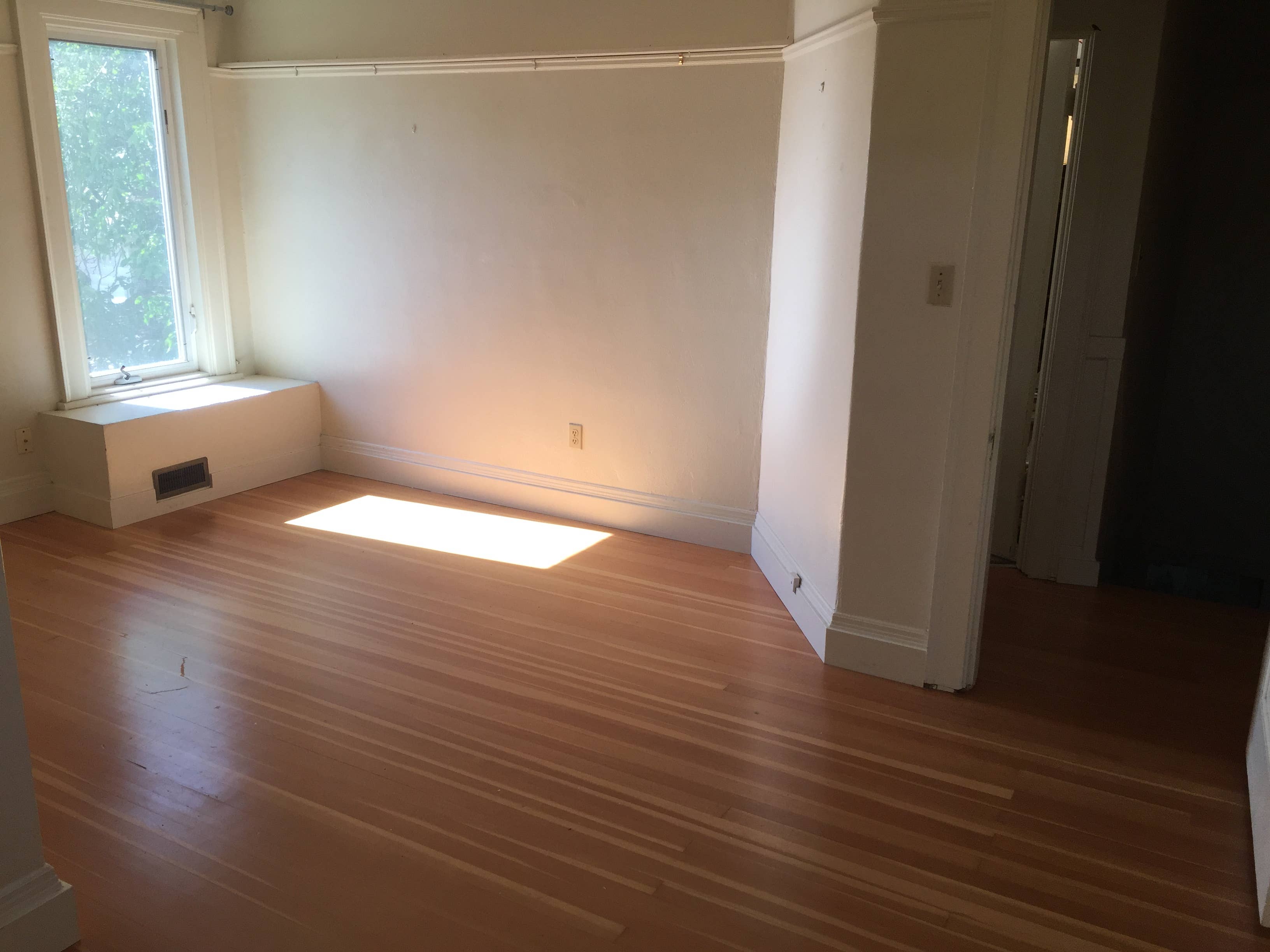Sunny room in quiet NoPo house