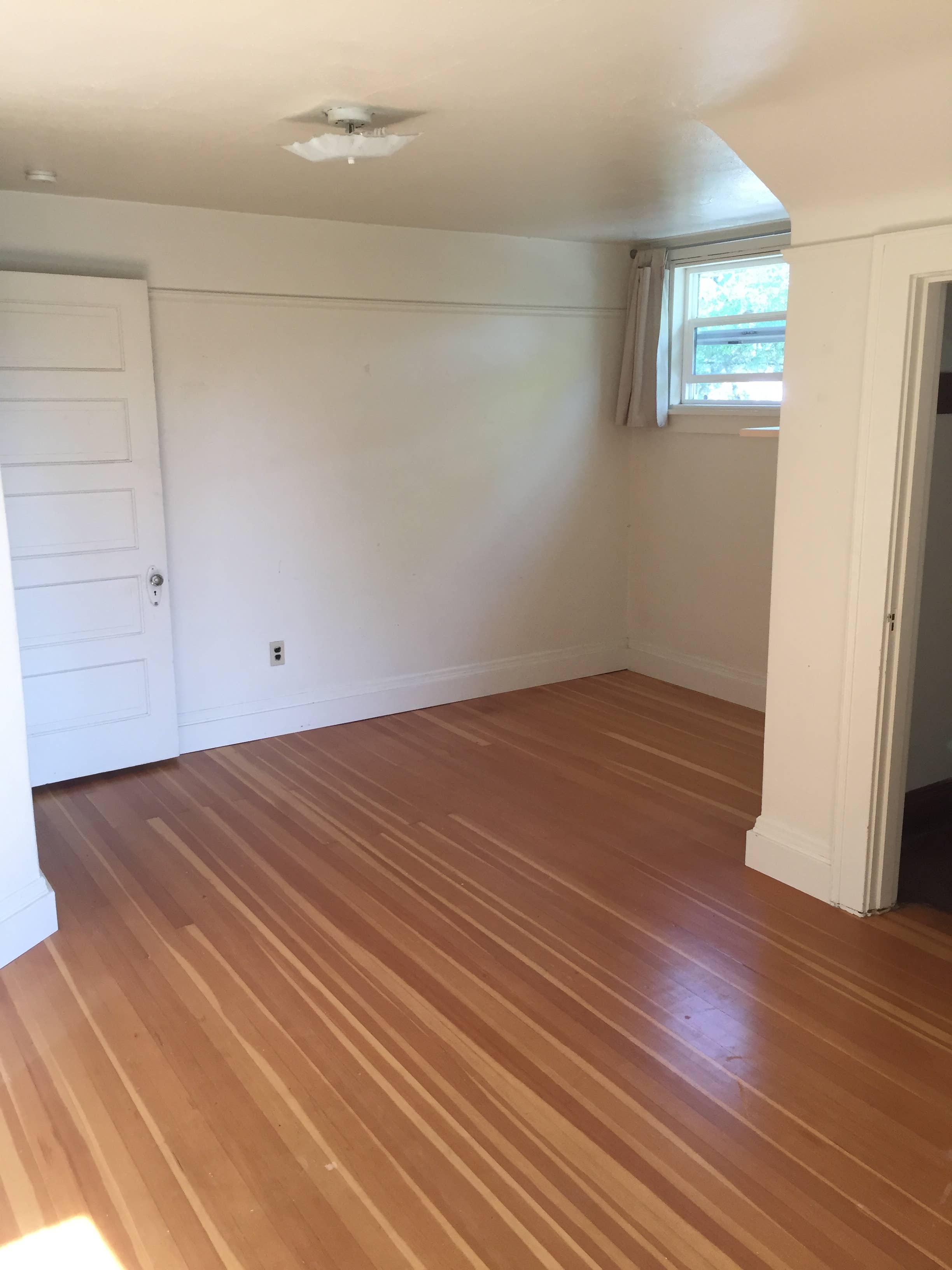 Sunny room in quiet NoPo house