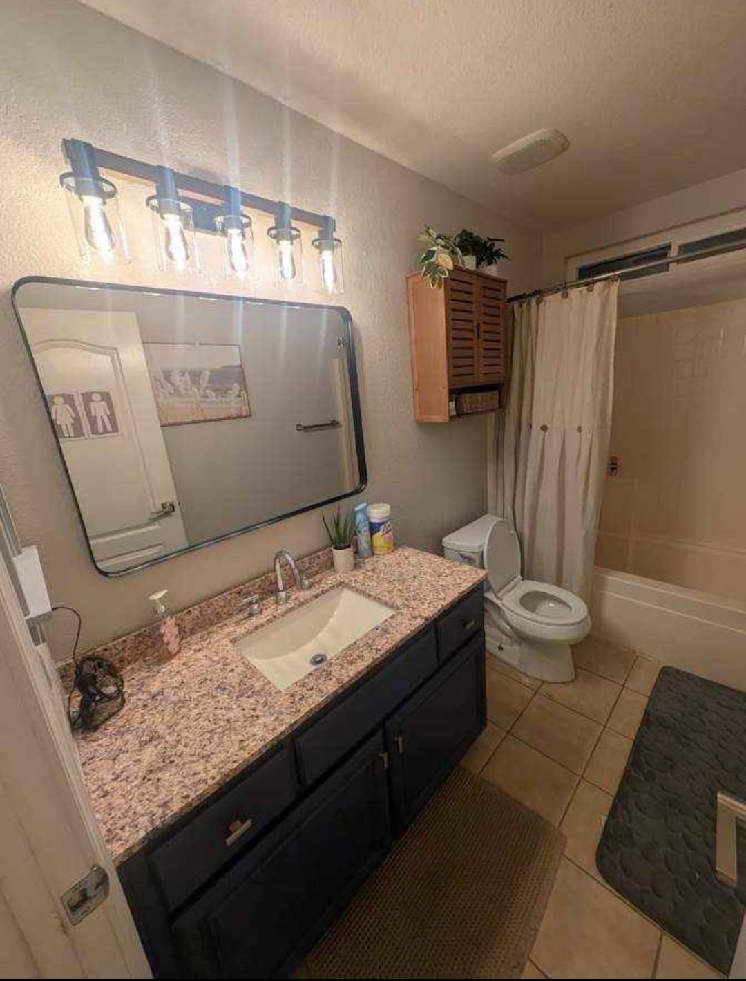 Furnished Room + utilities included