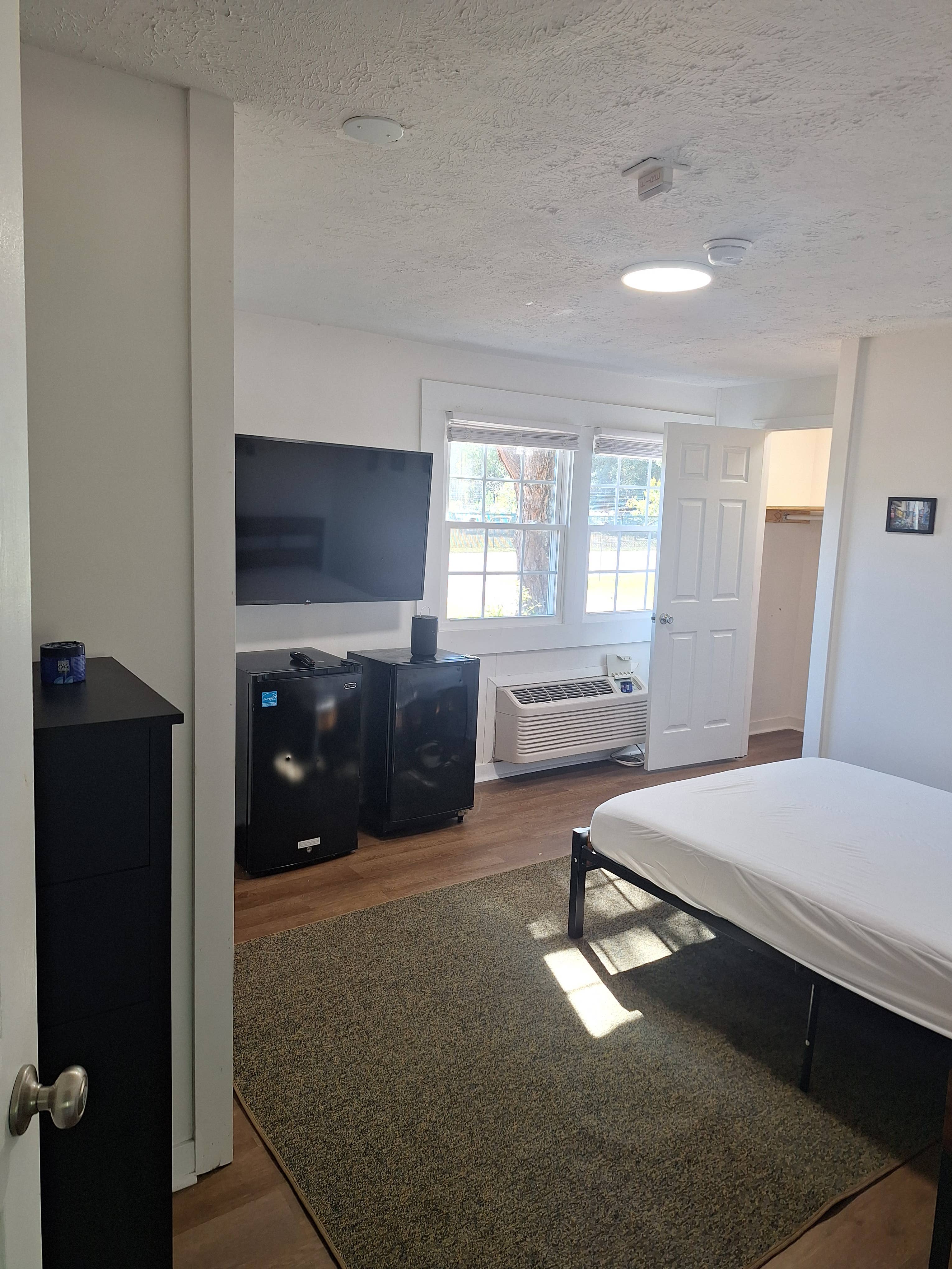 Cozy clean private room for women