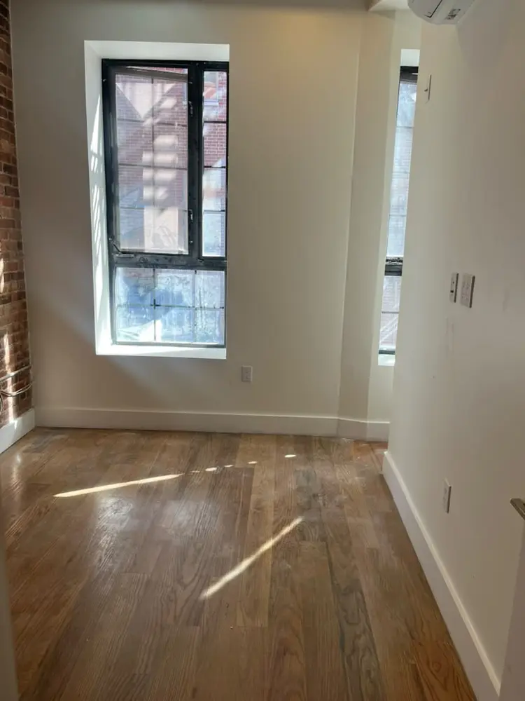 Williamsburg Room at $1,820/Month