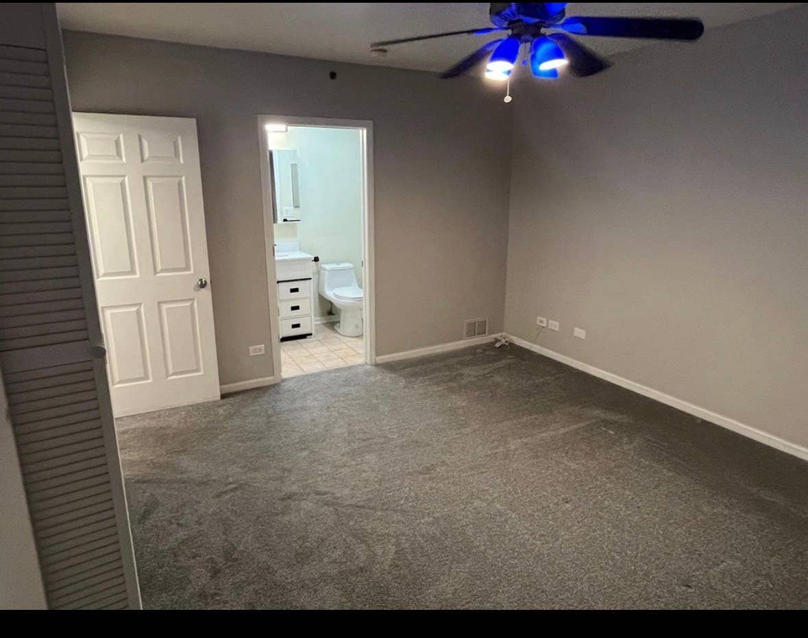 Beautiful EvanstonIL apartment