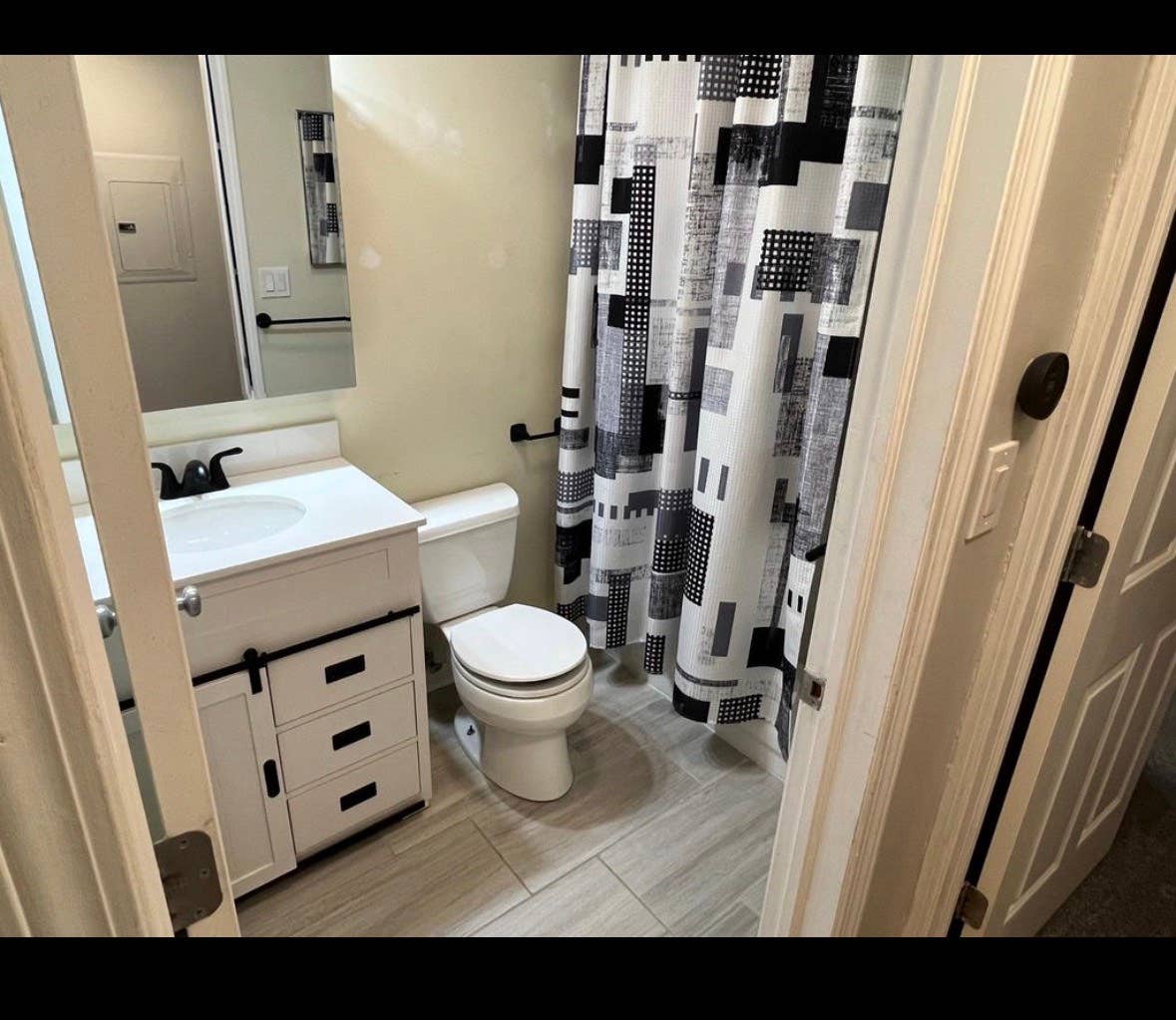 Beautiful EvanstonIL apartment