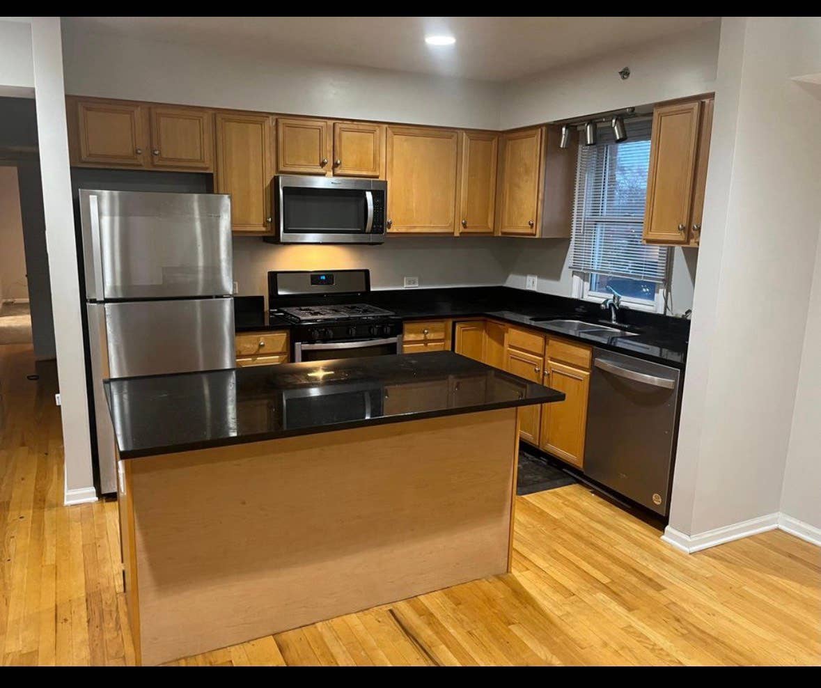 Beautiful EvanstonIL apartment