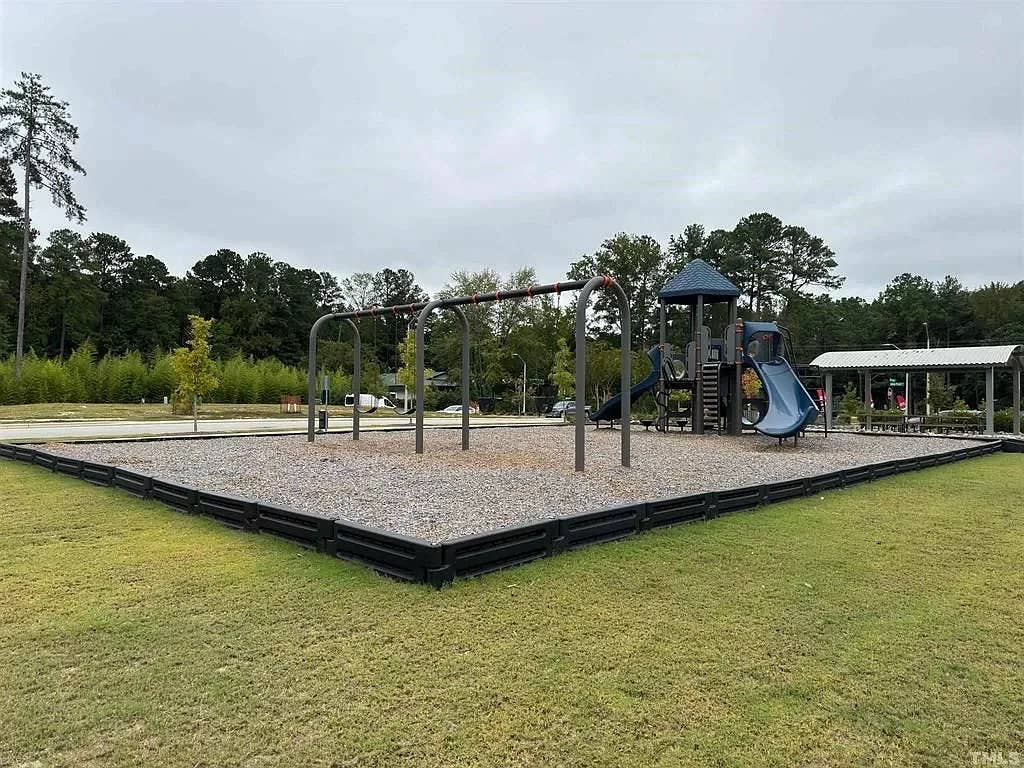 3 BR in Raleigh