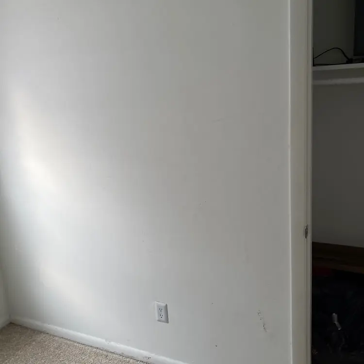 Room for rent need someone soon