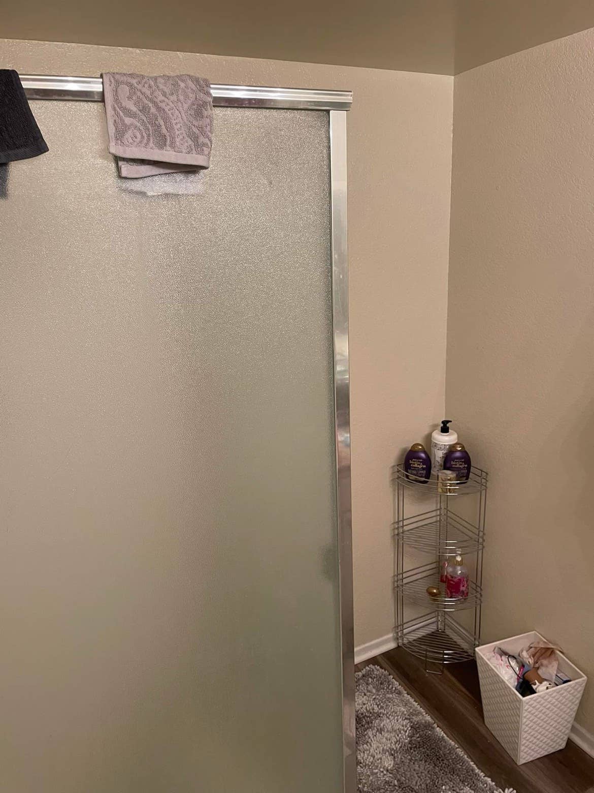 SEEKING ONE FEMALE ROOMMATE