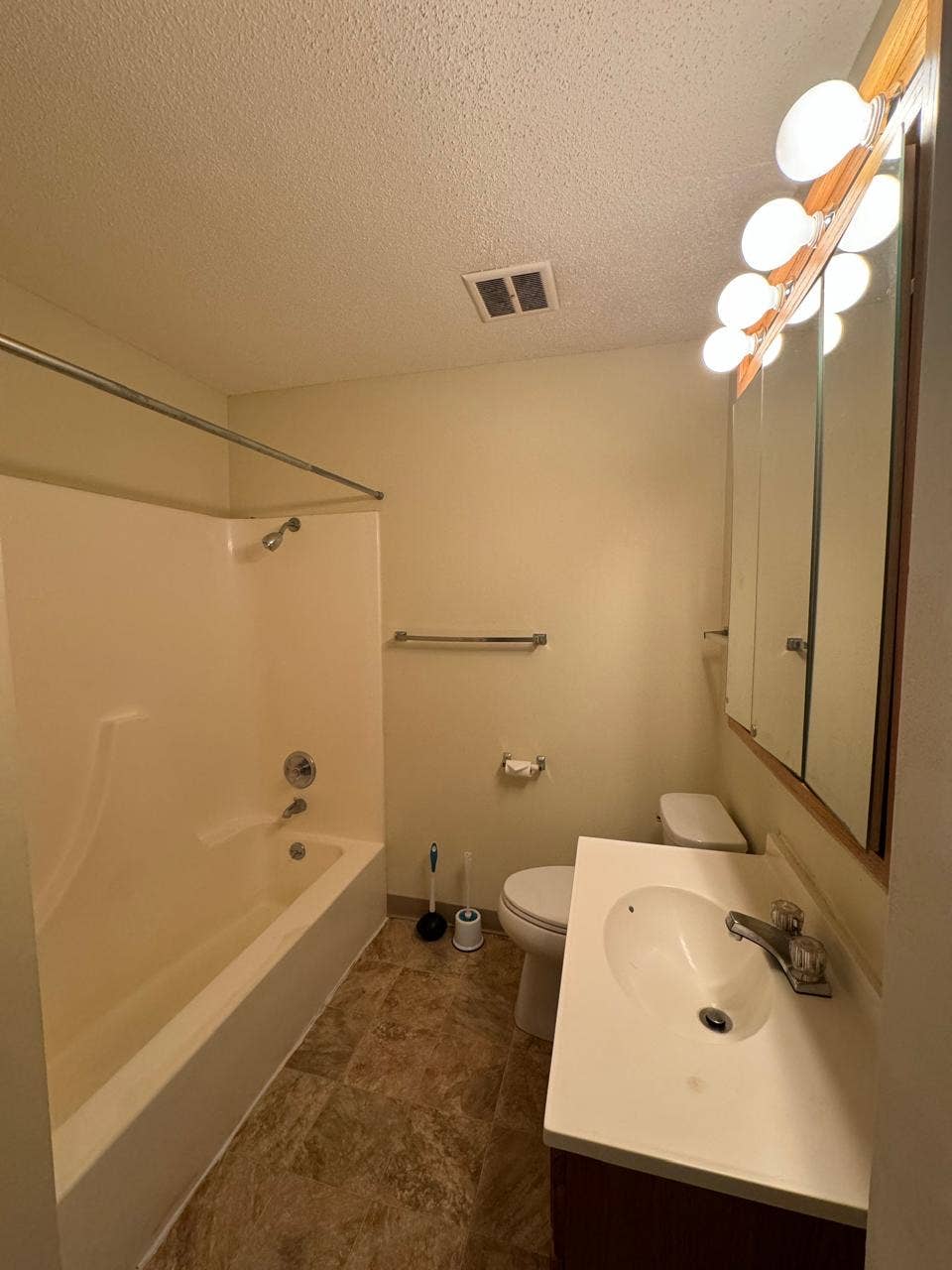 Spring 2027 sublease in West Ames!