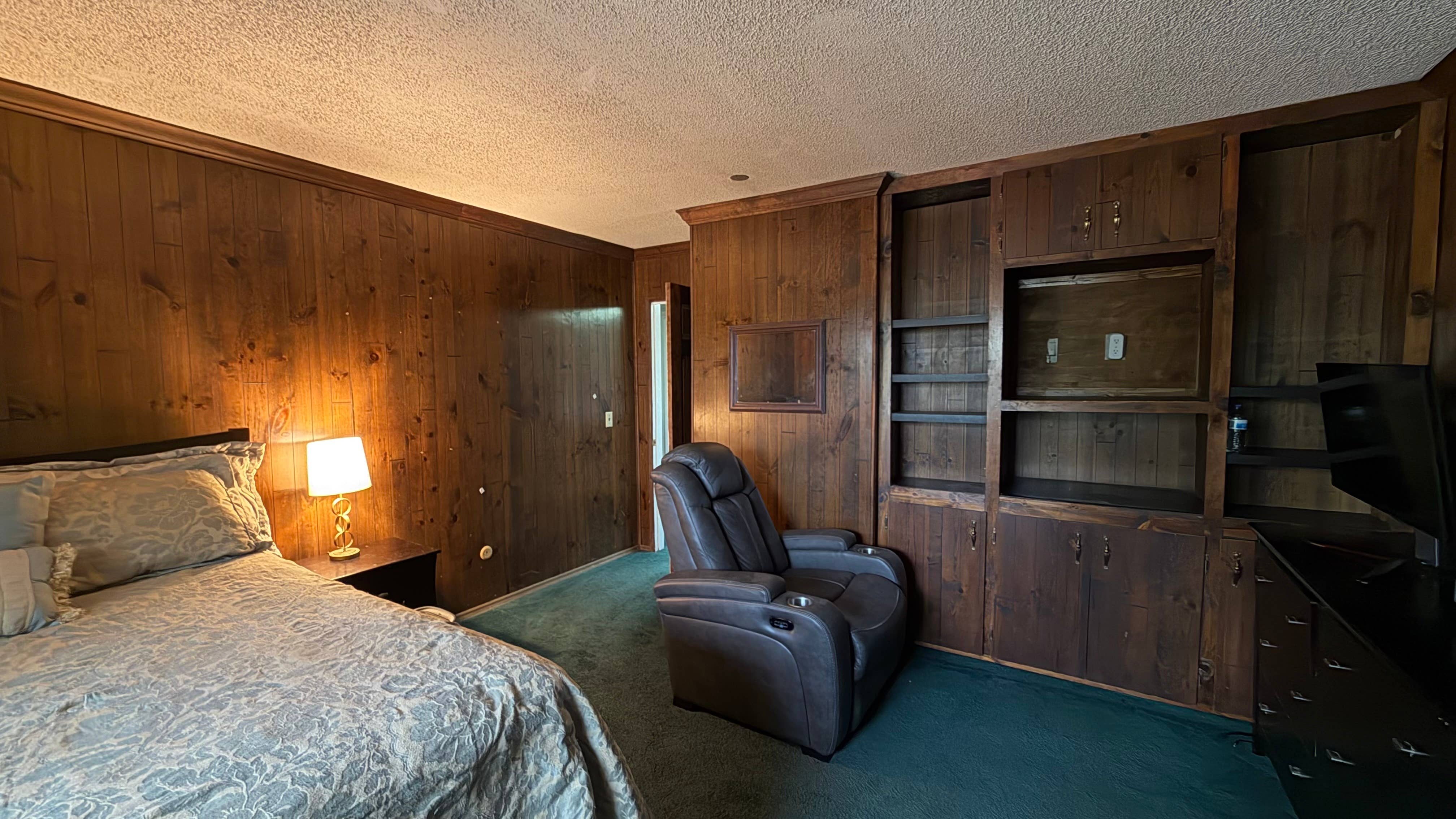Tranquil location *Private room*