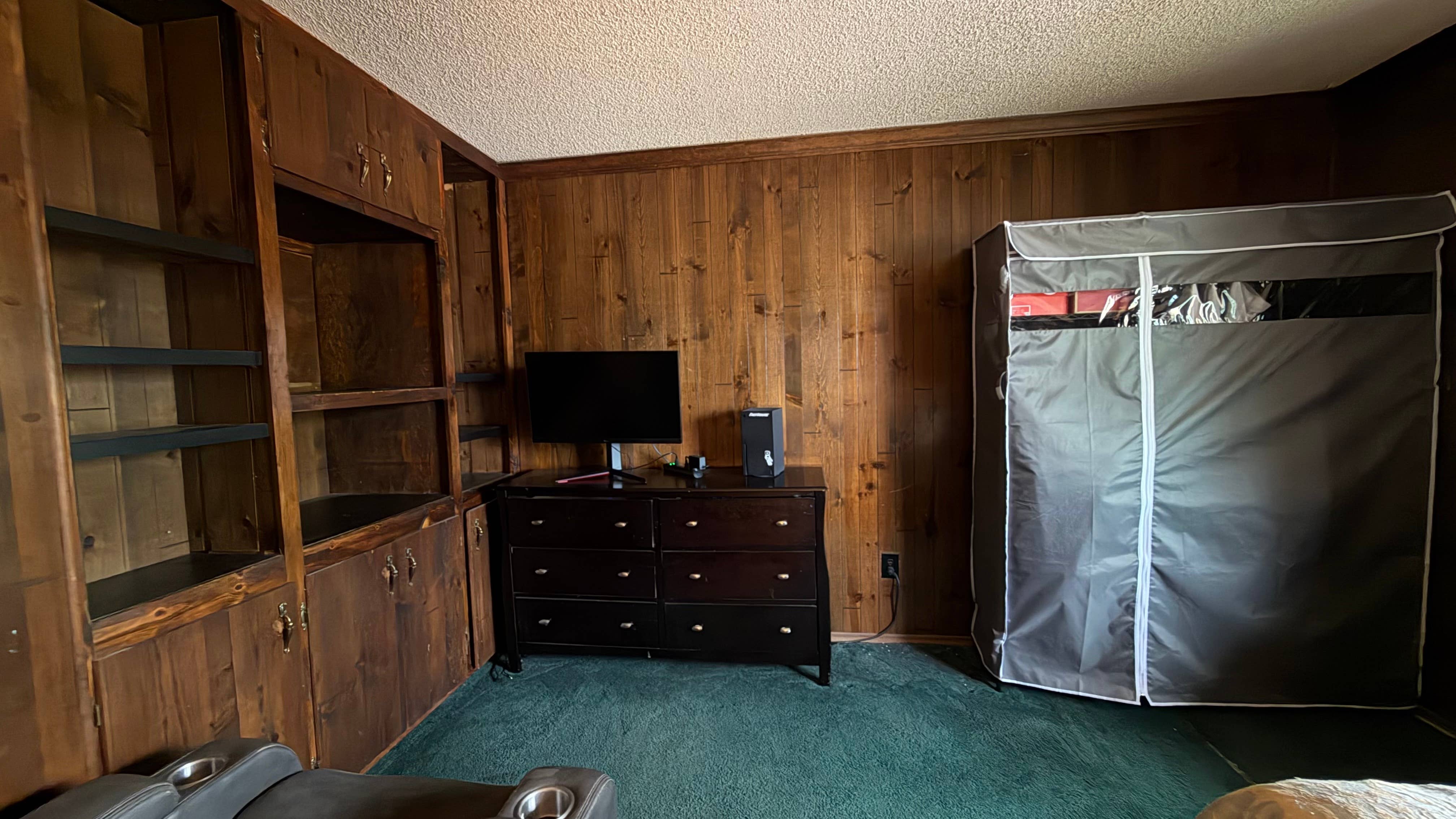 Tranquil location *Private room*