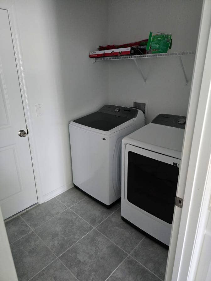 Room for rent (men) in new house