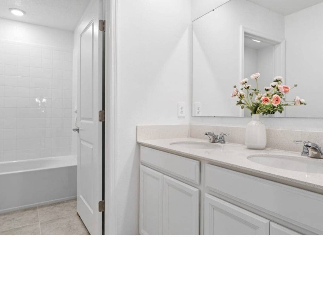 Room for rent (men) in new house