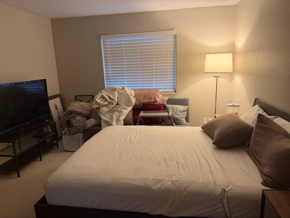 Furnished room $850 all utilities