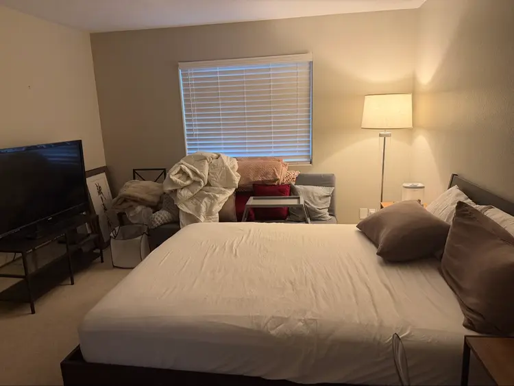 Furnished room $850 all utilities