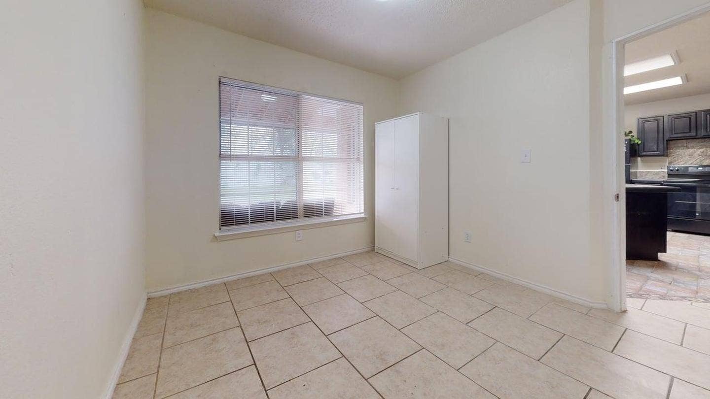1 BR in Arlington