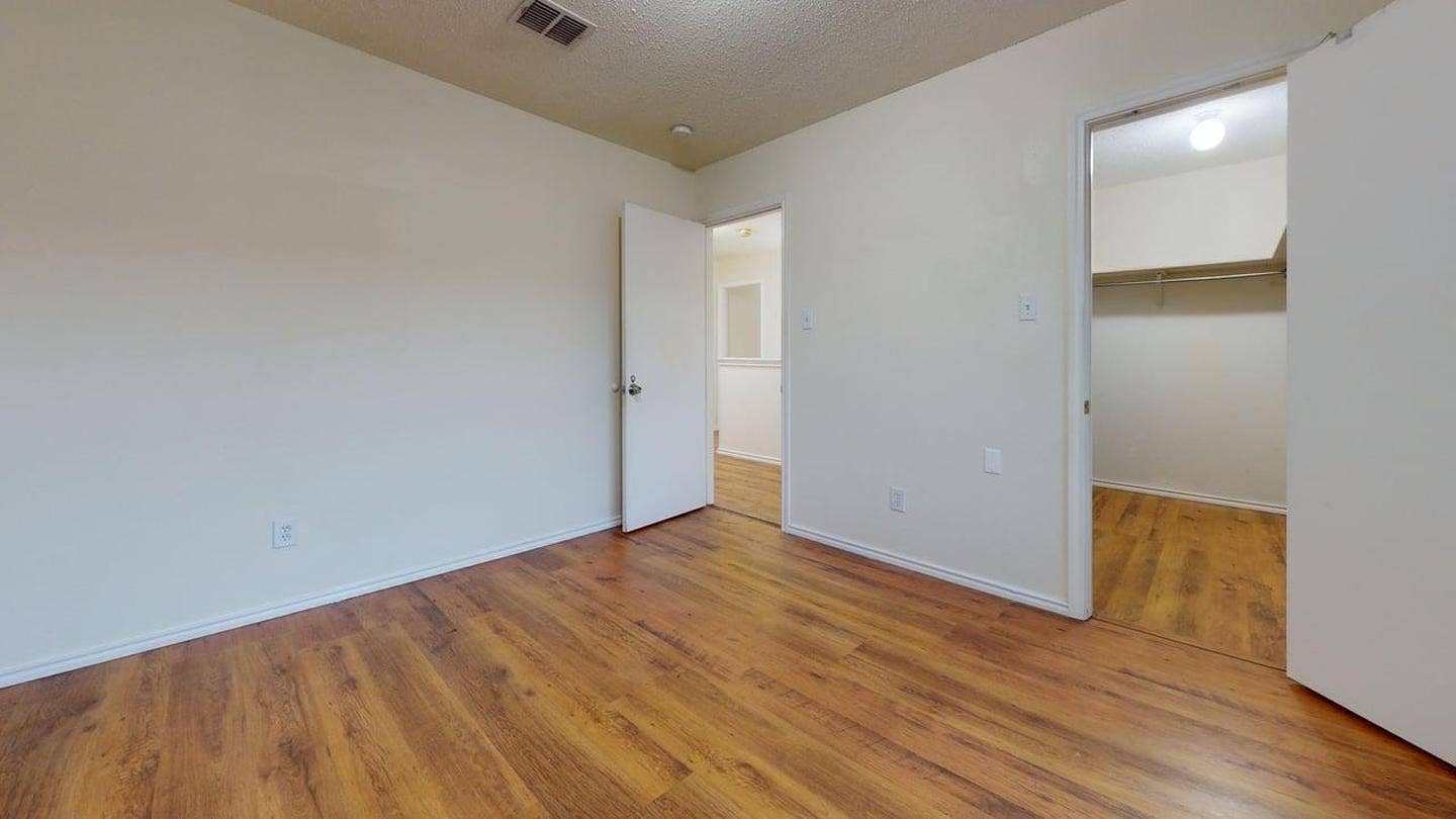 1 BR in Arlington