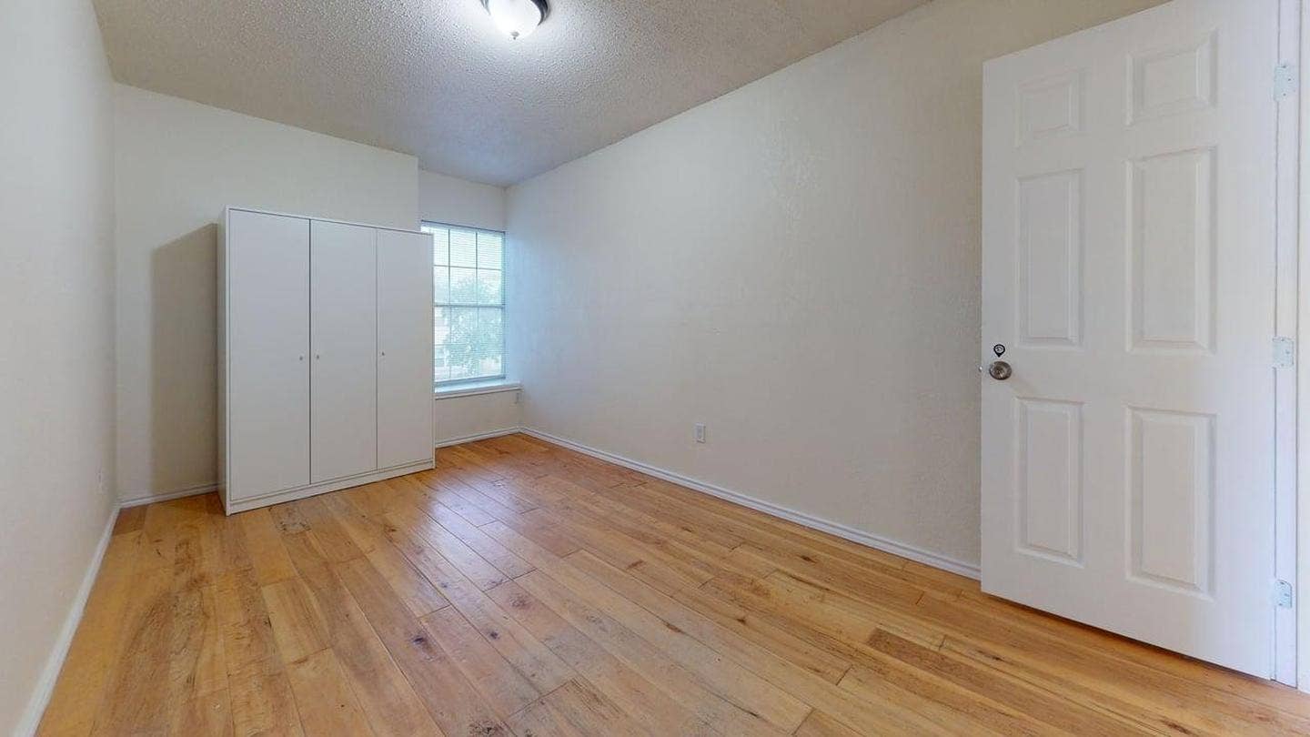1 BR in Arlington