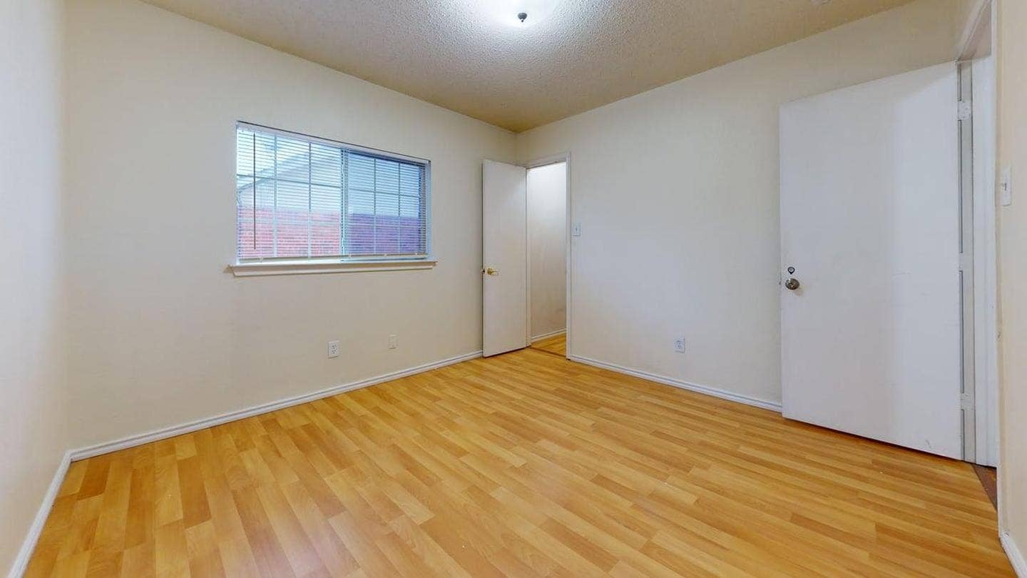 1 BR in Arlington