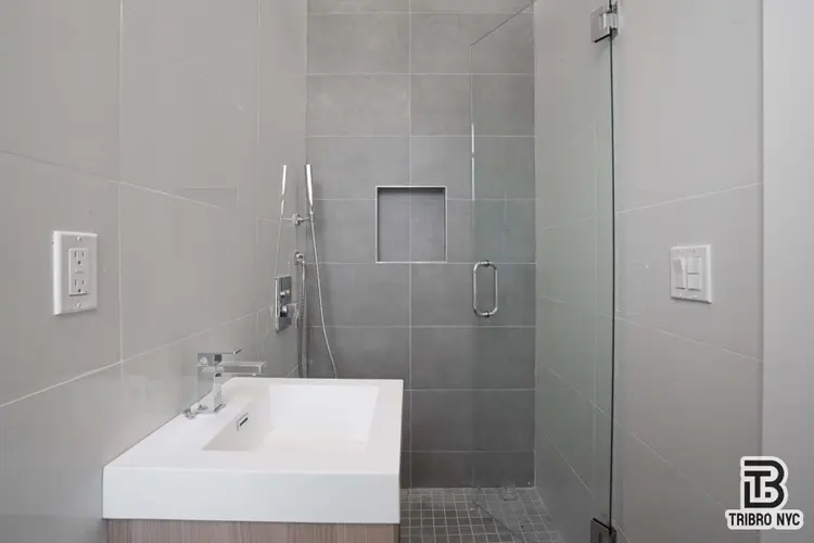 Spacious Brooklyn Room w/ Backyard!