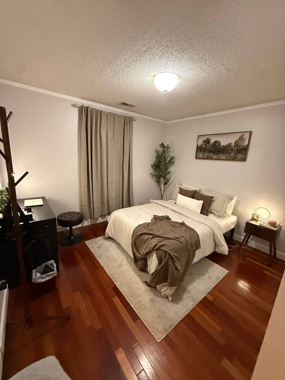 Room for rent in Virginia Beach