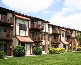 1BR/1BA -Madeira Apartments