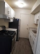 1BR/1BA -Madeira Apartments