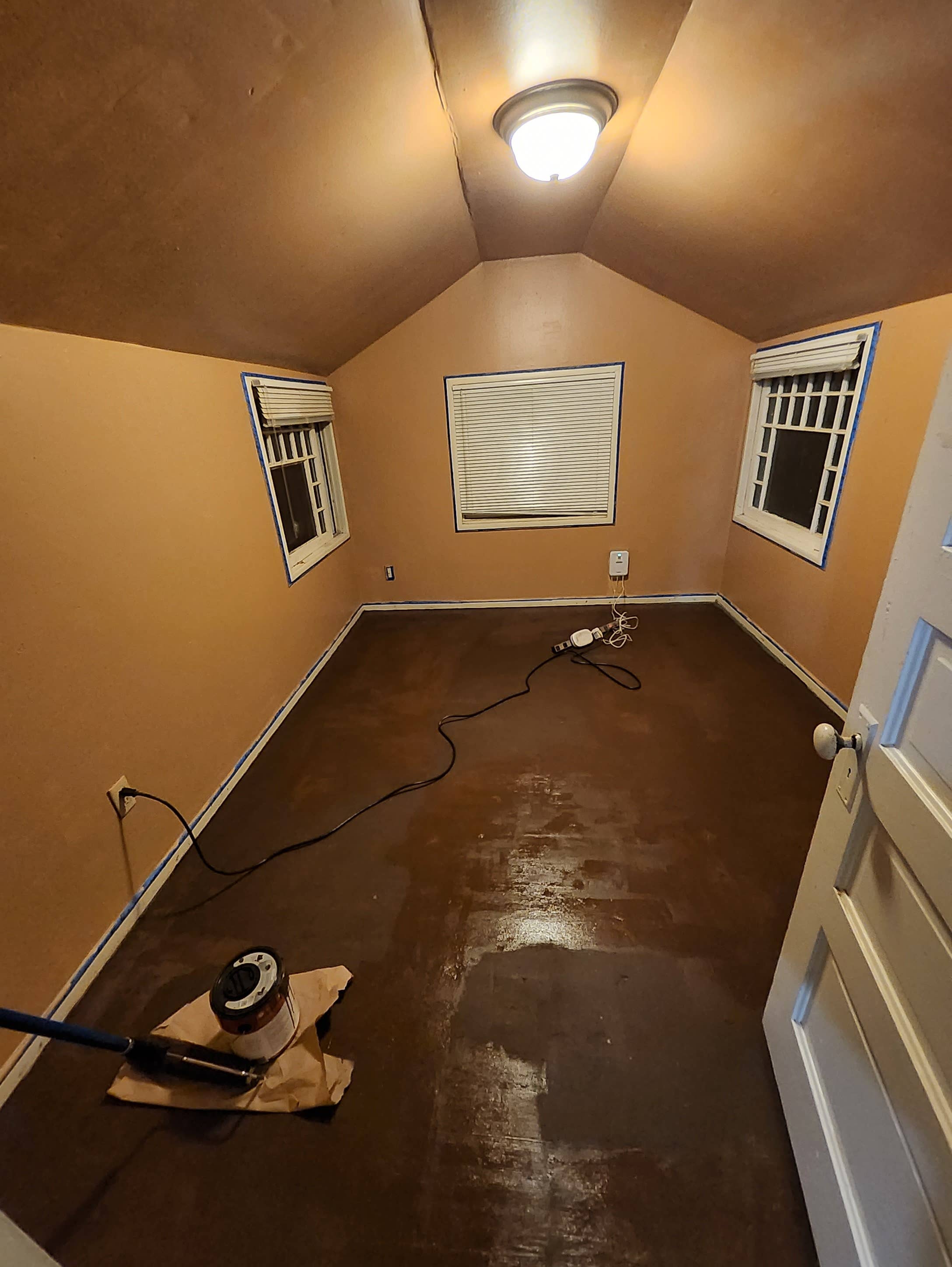3 rooms upstairs