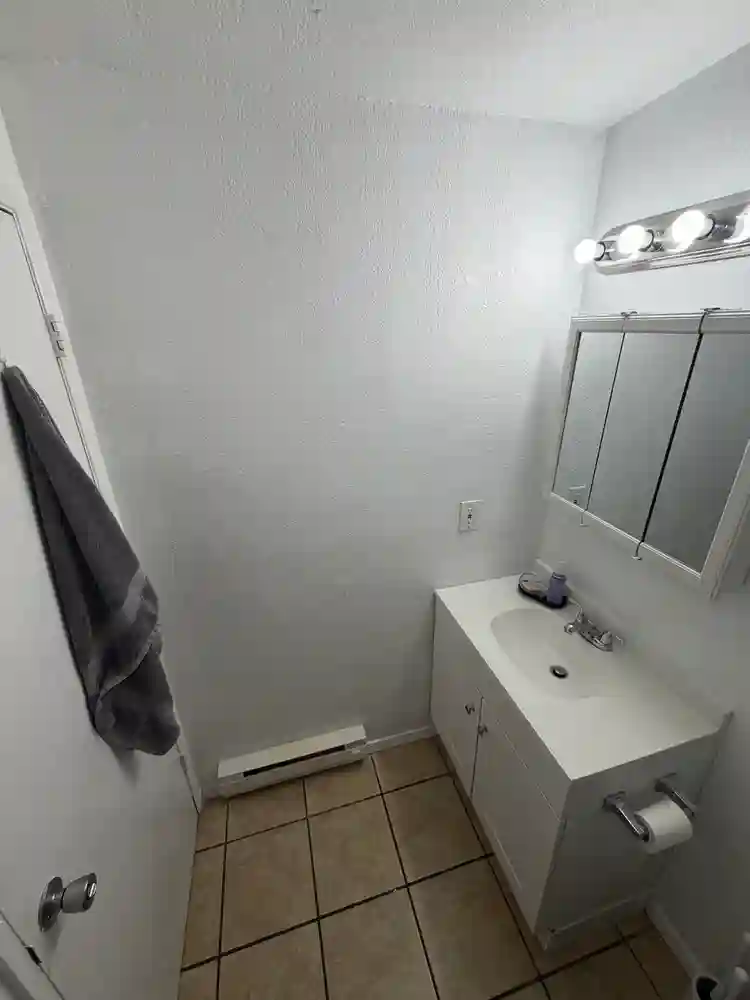 Room in Manitou area | South Tacoma