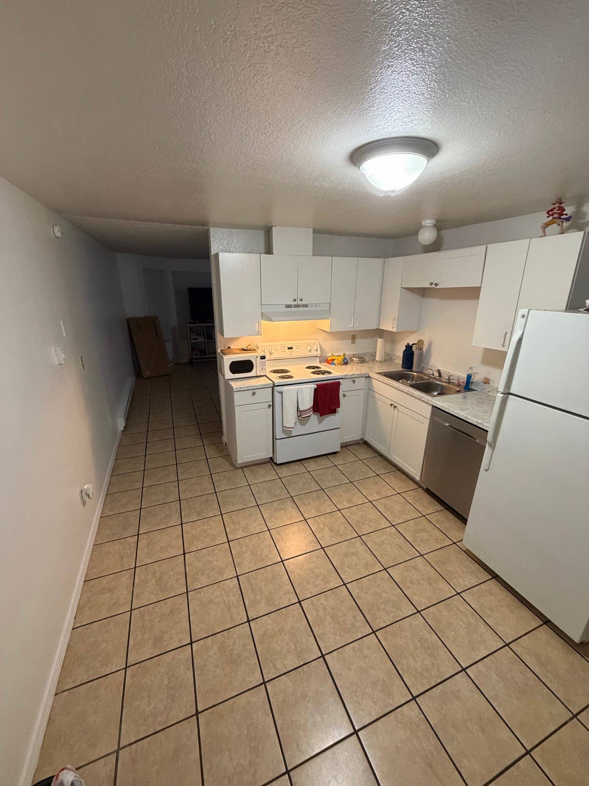 Room in Manitou area | South Tacoma