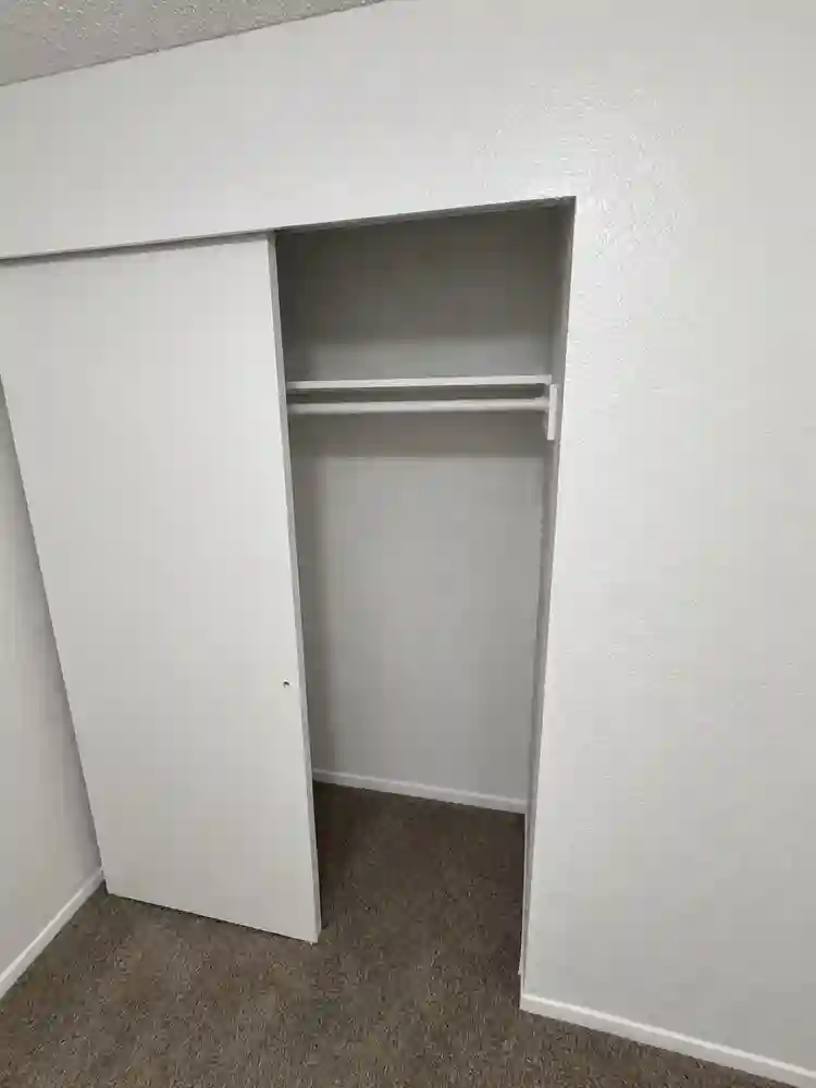Room in Manitou area | South Tacoma