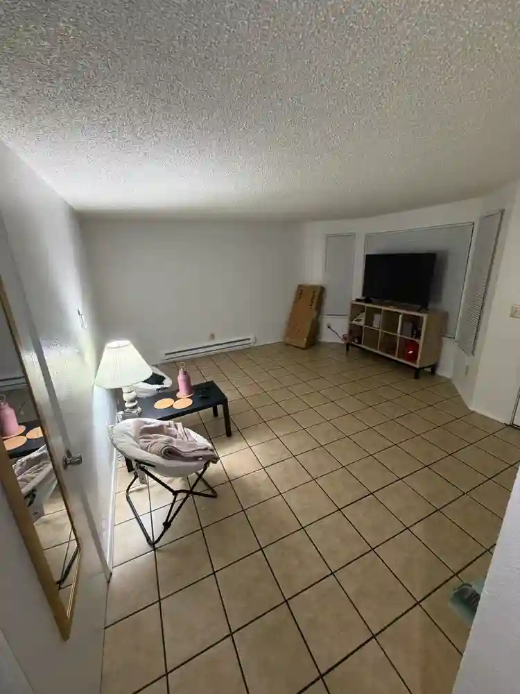 Room in Manitou area | South Tacoma