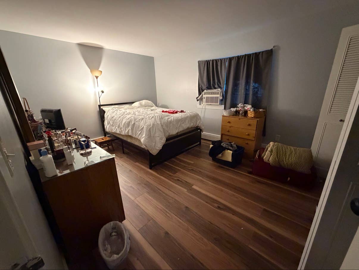 Room for rent 2 bedroom apartment