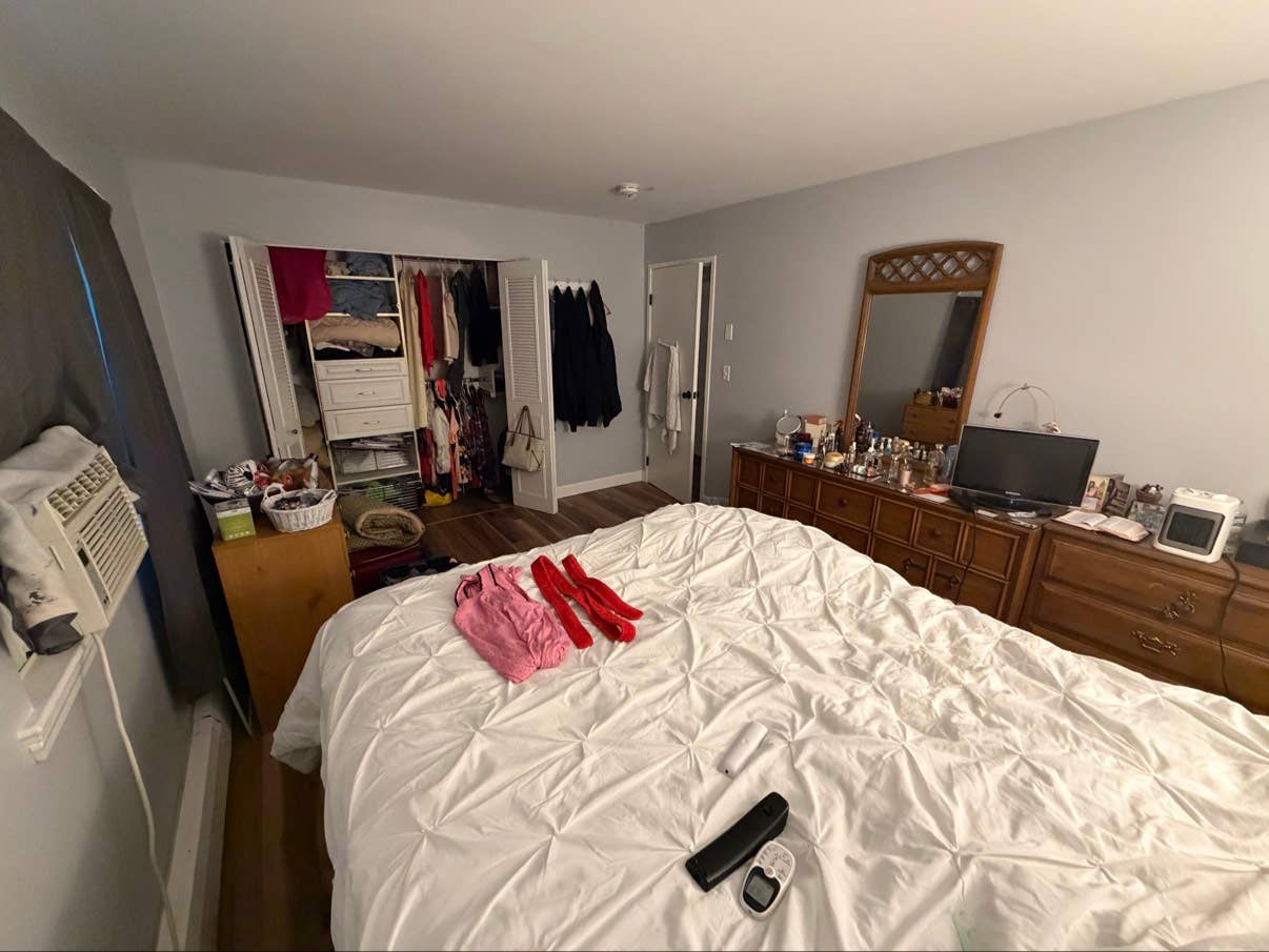 Room for rent 2 bedroom apartment