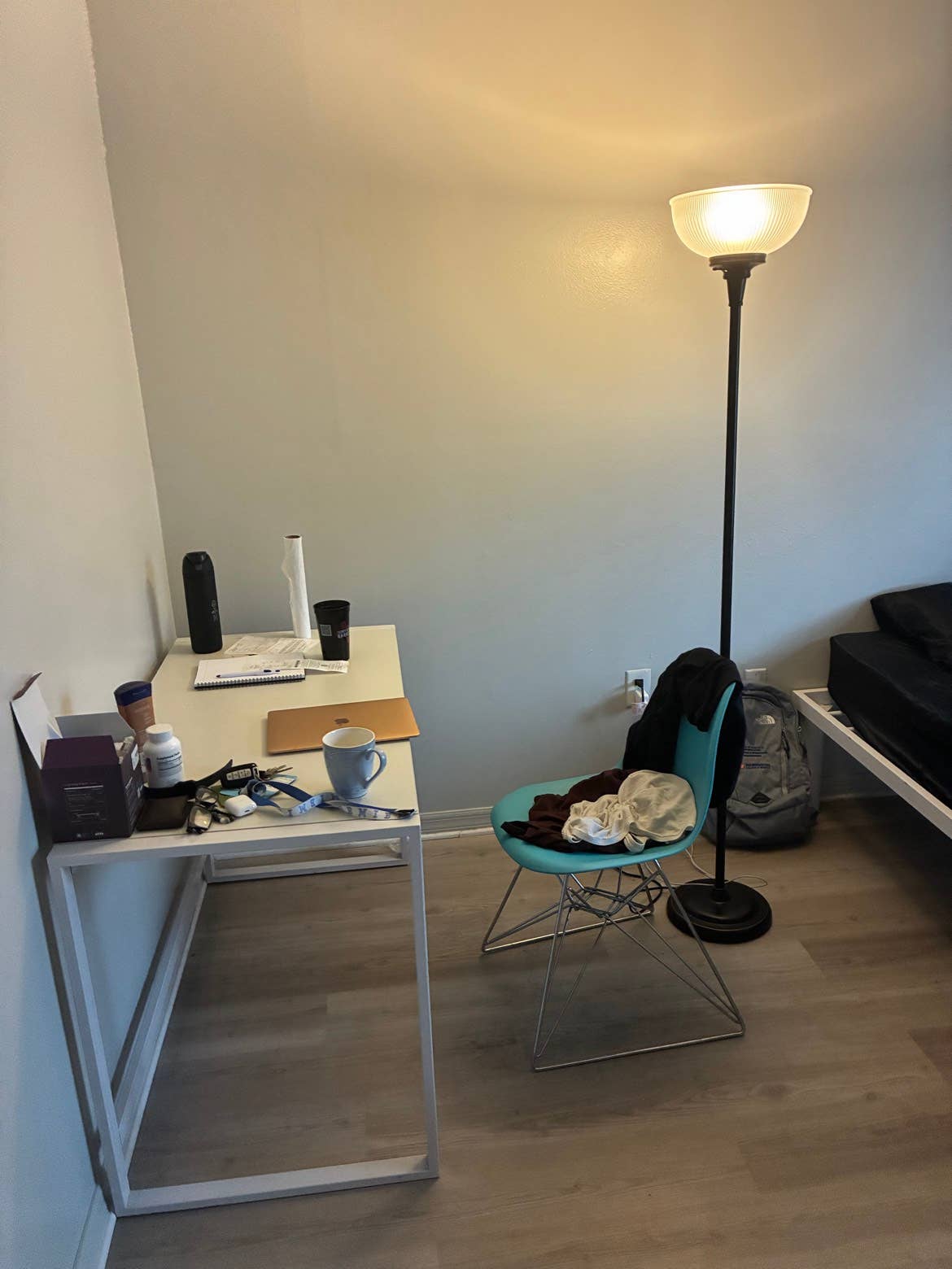 1B1B apartment available