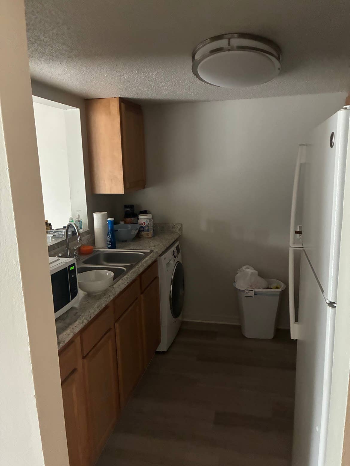 1B1B apartment available