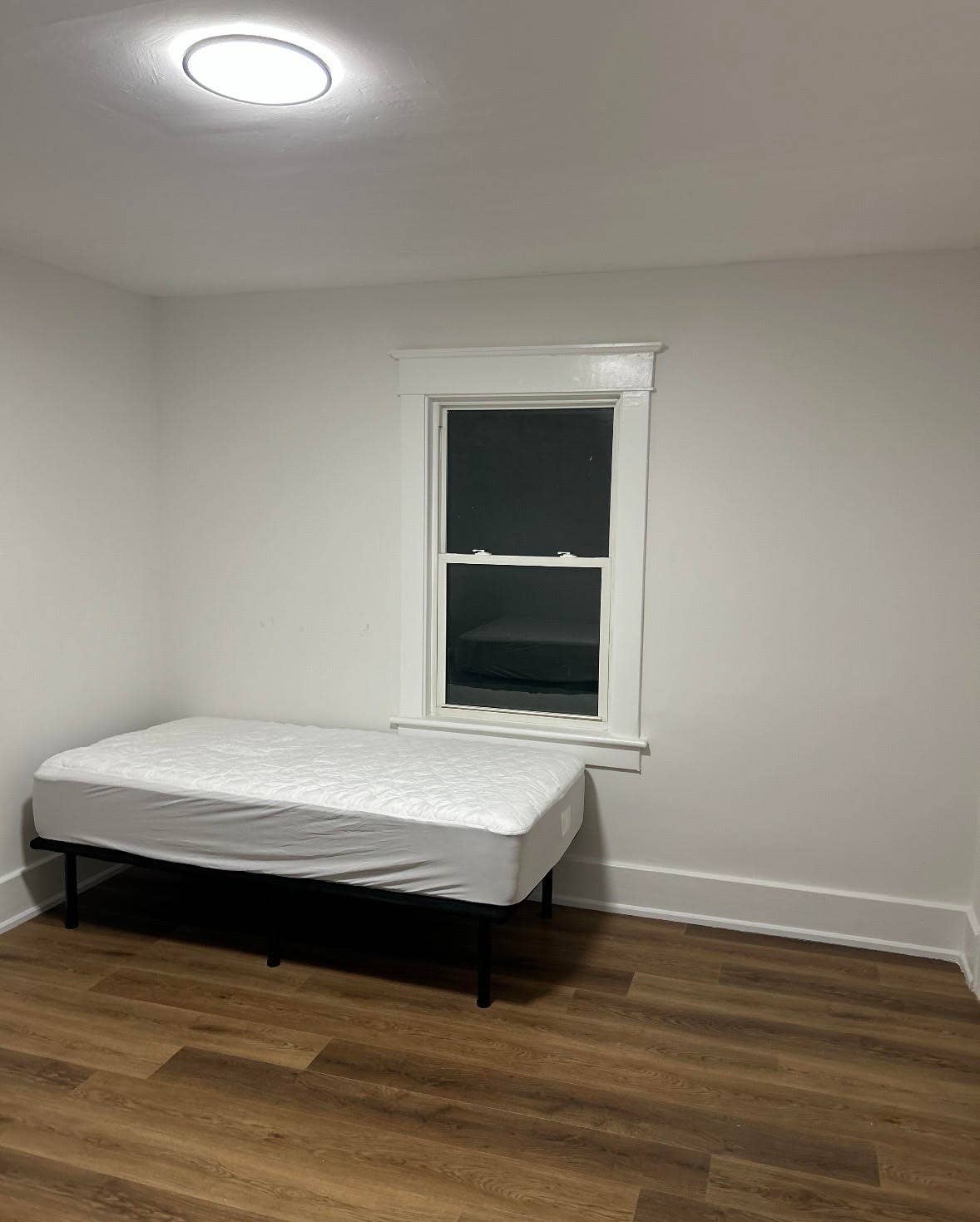 $900 / Bedroom Rentals